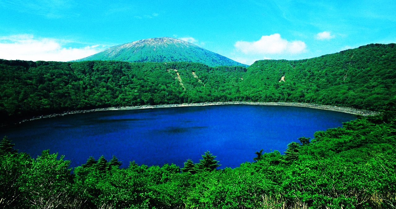 Onami-Ike Crater and Mt